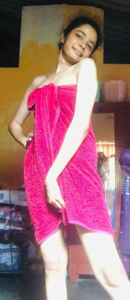 Beautiful boobs pussy show fingering zip sexy Figure 