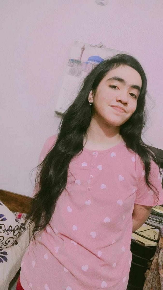 Hijabi girl fingering 