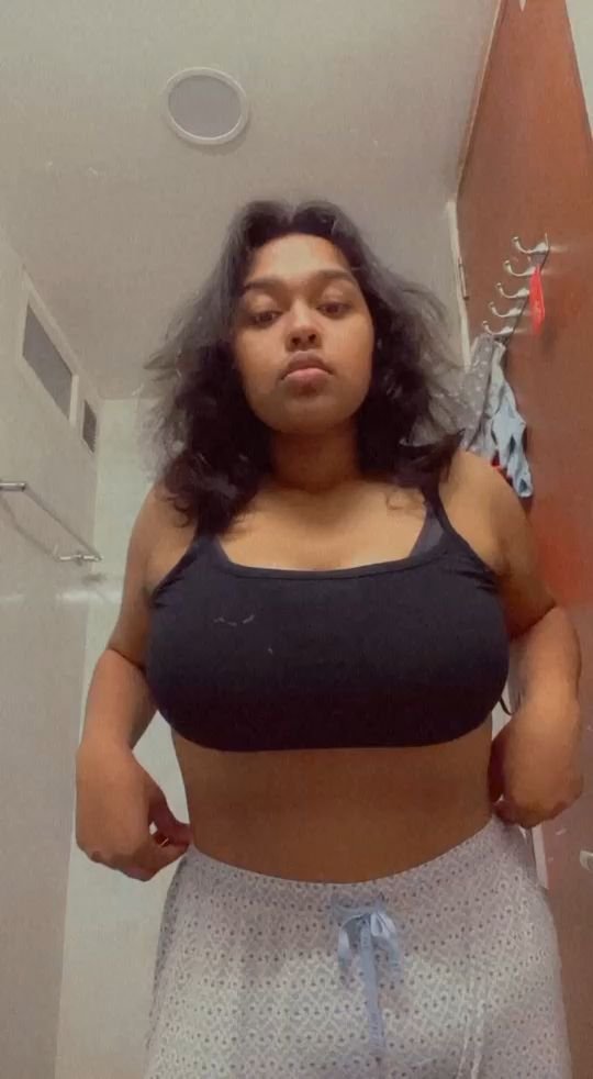 Chubby Girl Big boobs show 